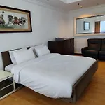 Penthouse Duplex With Klcc Views At Berjaya Times Square