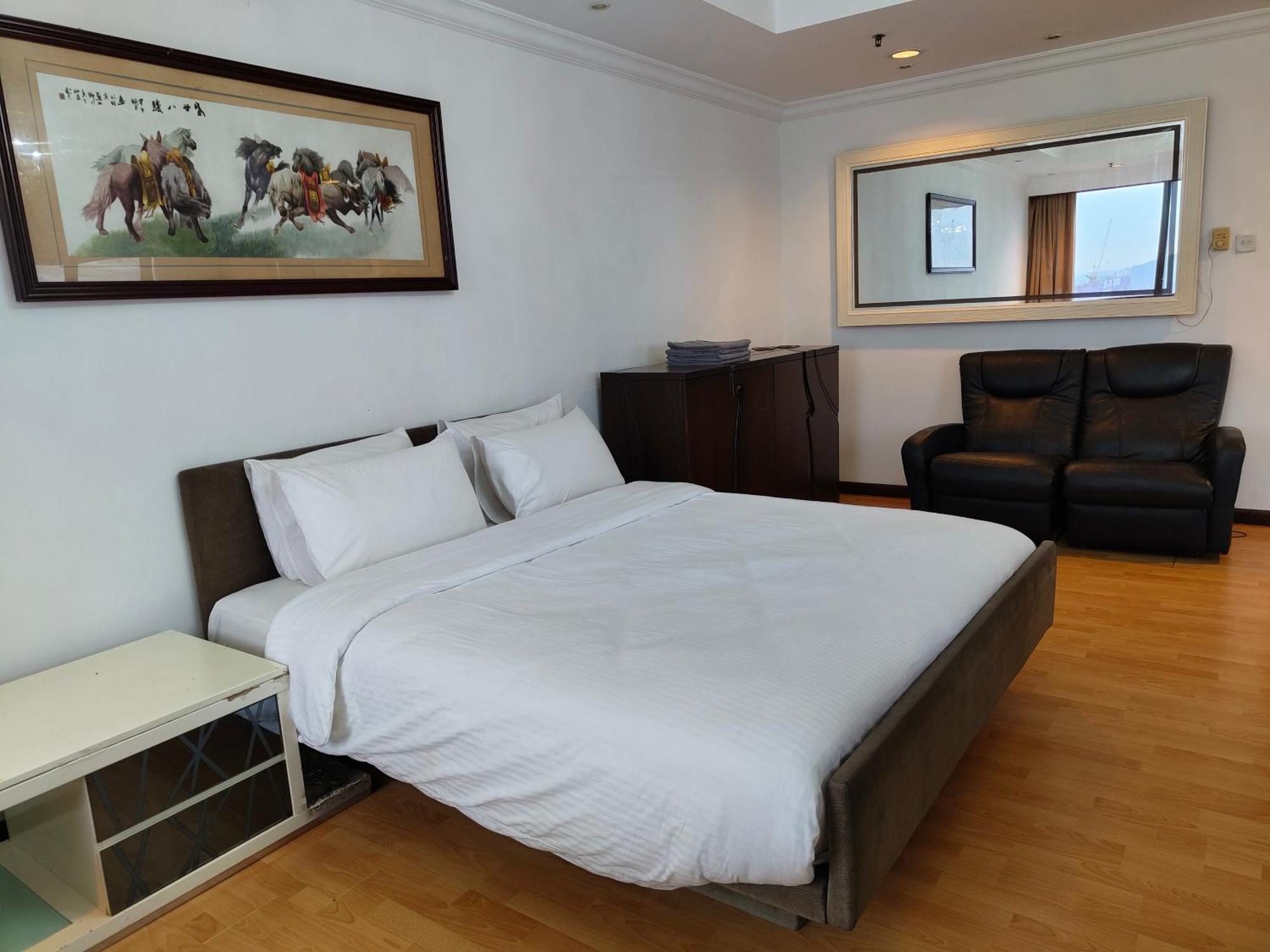 Penthouse Duplex With Klcc Views At Berjaya Times Square * Kuala Lumpur
