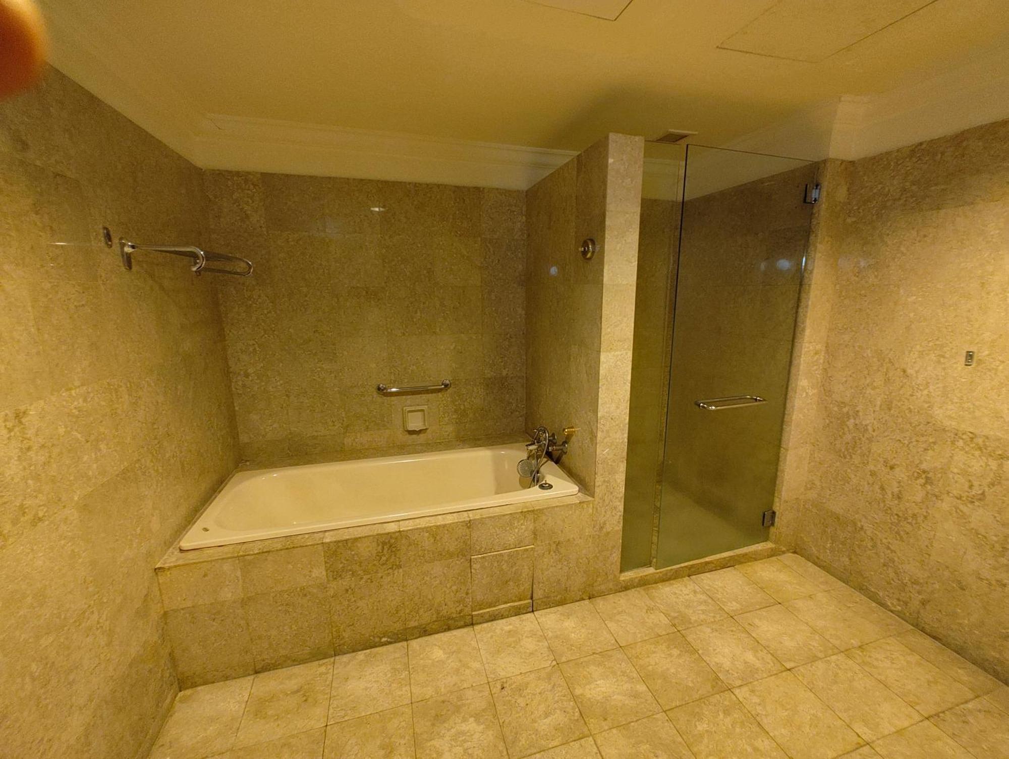 Penthouse Duplex With Klcc Views At Berjaya Times Square