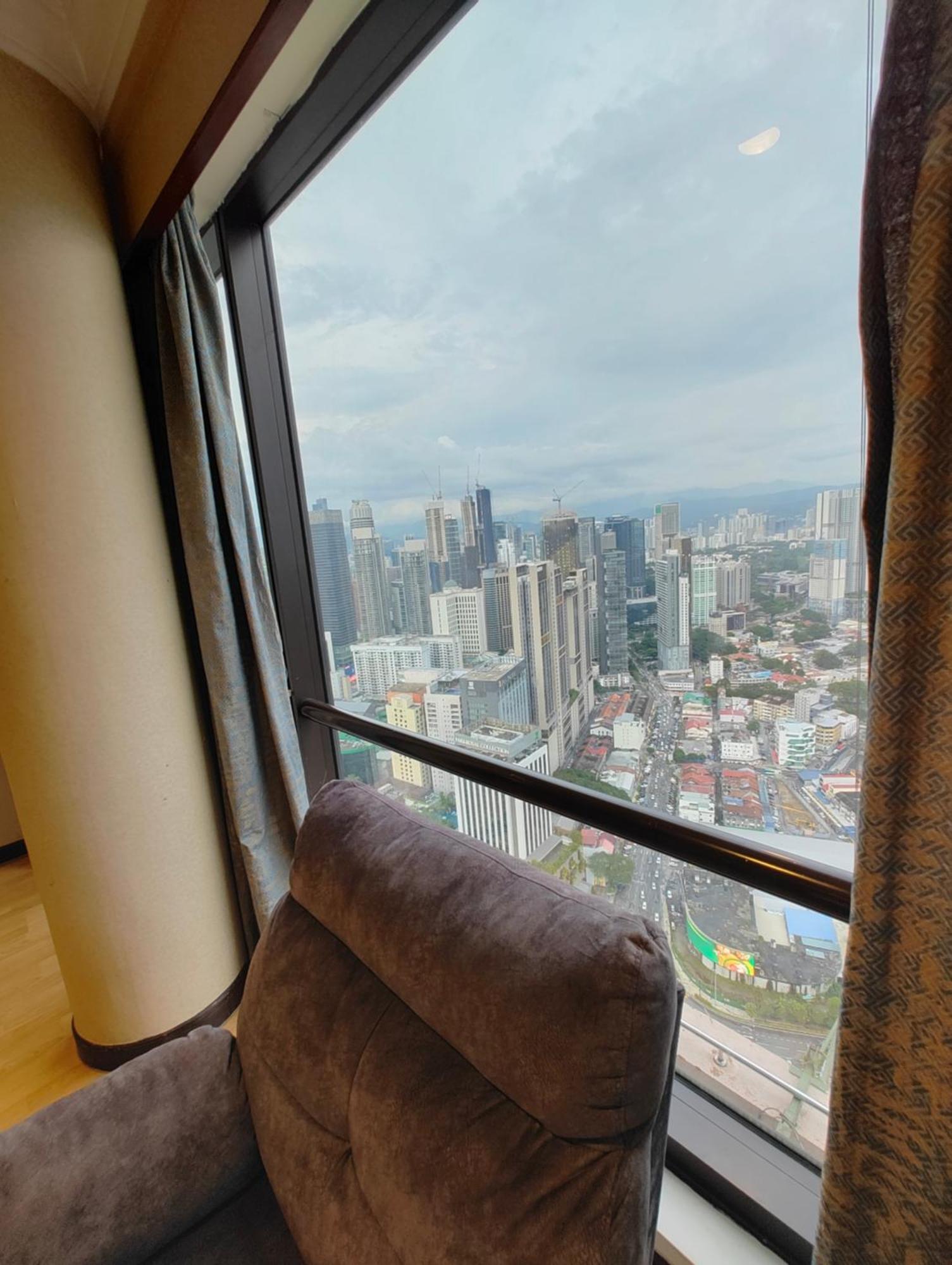 Penthouse Duplex With Klcc Views At Berjaya Times Square *