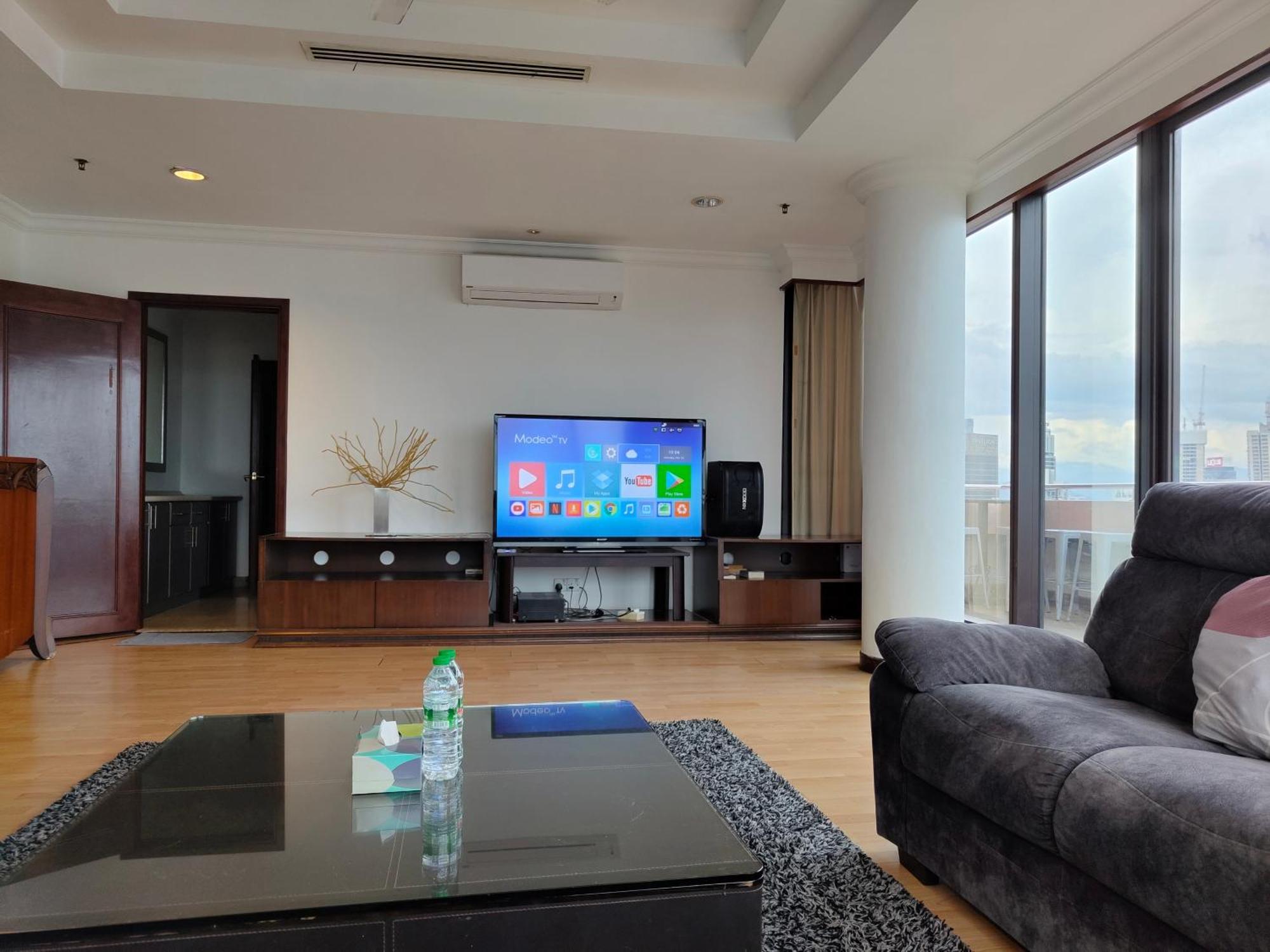 Penthouse Duplex With Klcc Views At Berjaya Times Square Pangsapuri *