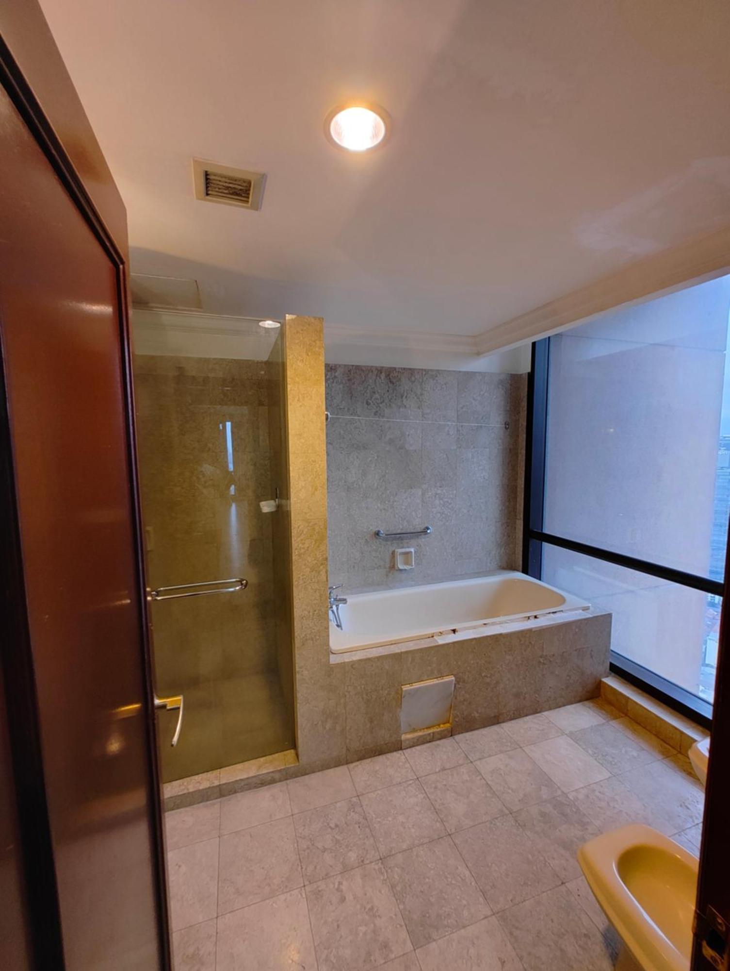 Penthouse Duplex With Klcc Views At Berjaya Times Square Pangsapuri