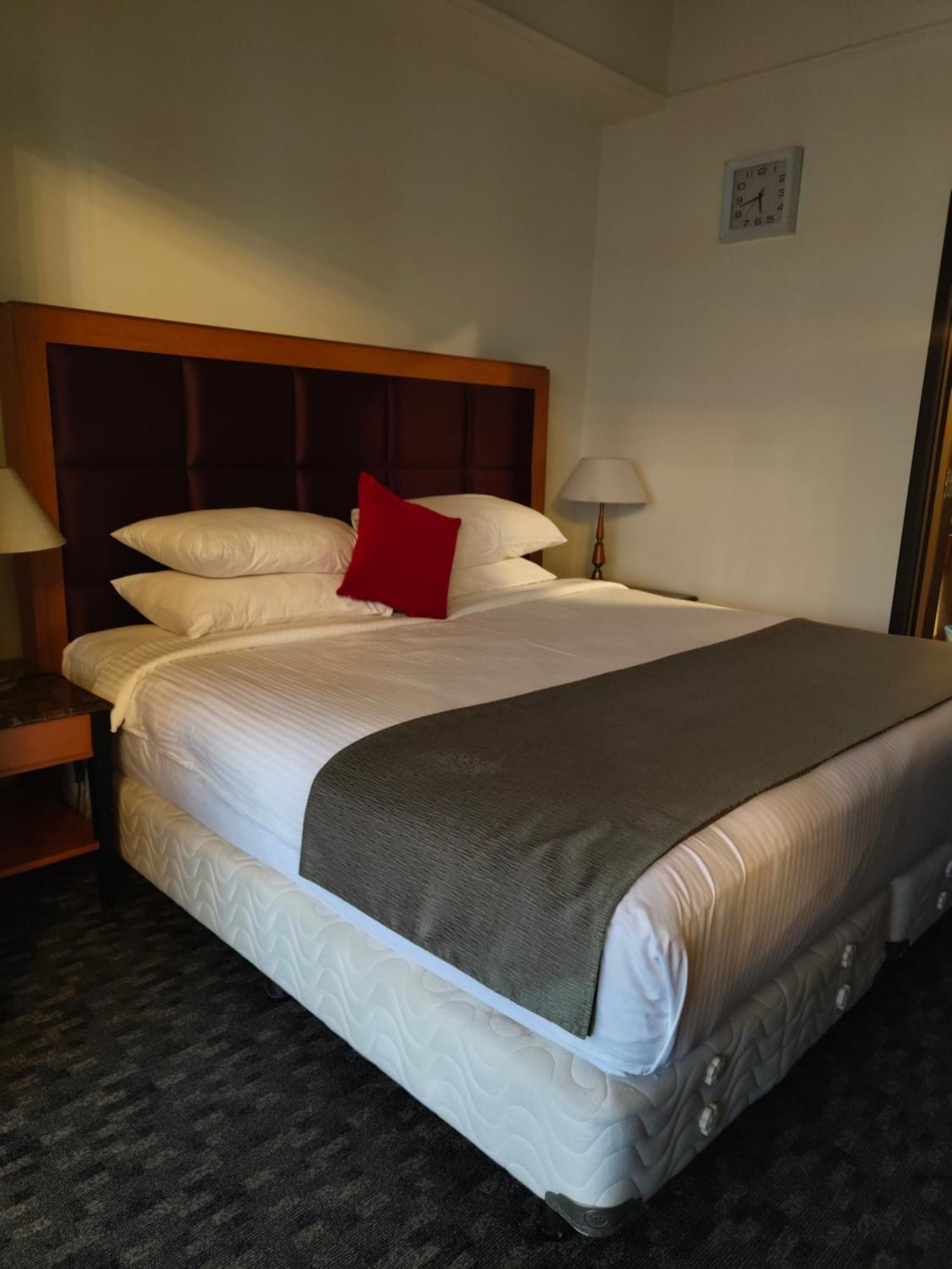 Penthouse Duplex With Klcc Views At Berjaya Times Square *
